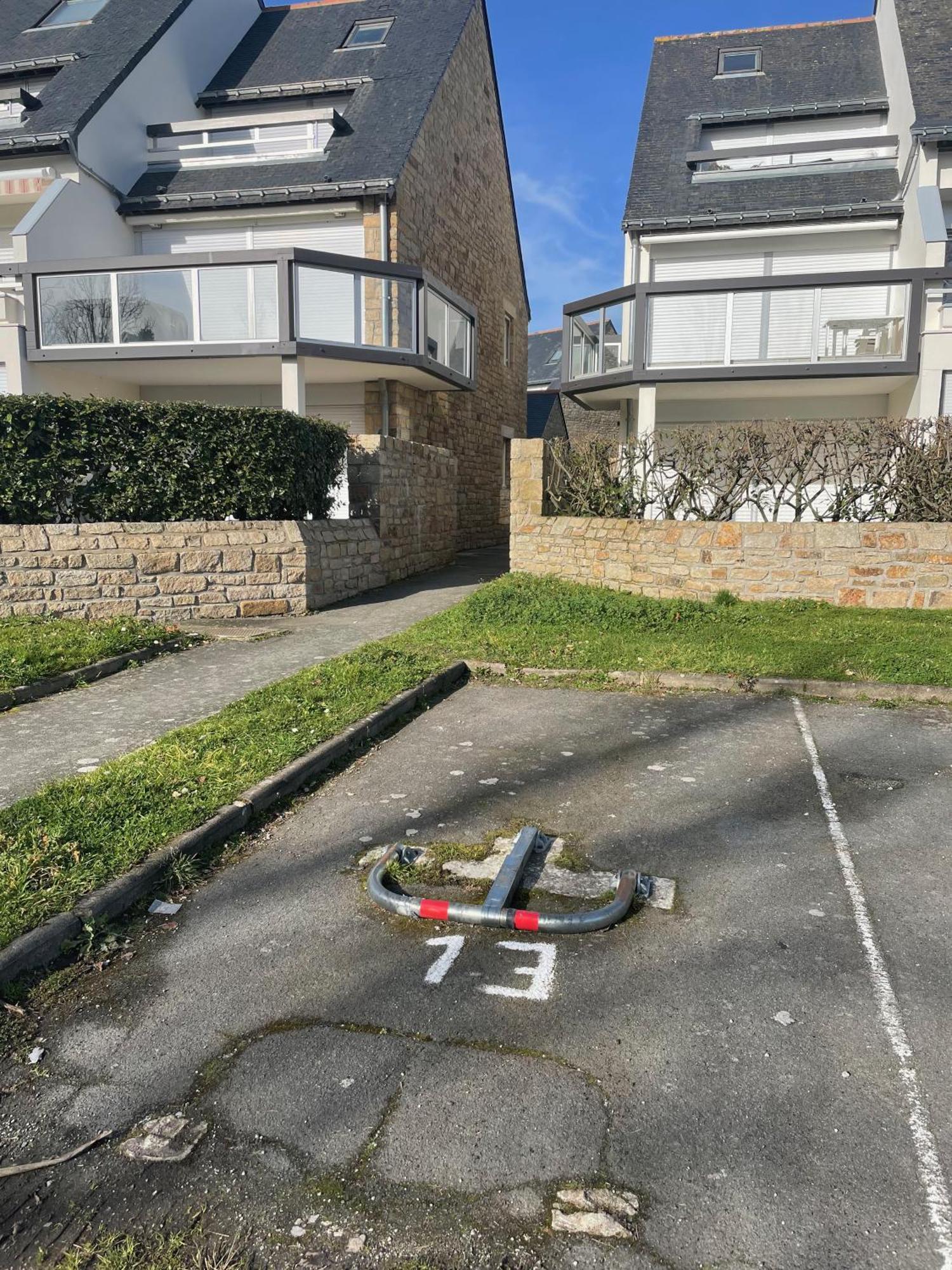 Apartment Lumineux Avec Belle Terrasse Sur Espaces Verts, 100m *